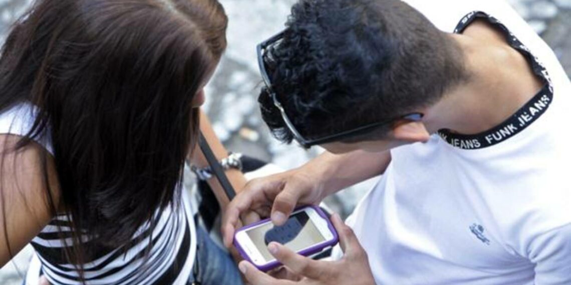 Policía advierte de un nuevo «reto viral» que anima a los jóvenes a simular su desaparición