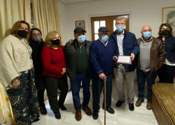 Estepona homenajea a uno de sus vecinos más longevos, Diego Relinque con 95 años