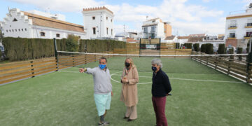 Instalan una pista multideporte y de voley-playa junto al Ingenio de Marbella
