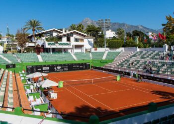 Marbella, sede de la Copa Davis que enfrenta a España y Rumanía y se homenajeará a Manolo Santana
