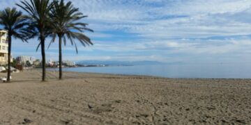 Encuentran el cadáver de un hombre en una playa de Benalmádena