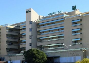 El Hospital Costal del Sol vacunará sin cita la próxima semana a partir de los 12 años