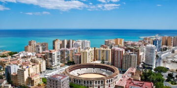 Málaga se ofrece a acoger a ciudadanos ucranianos tras el ataque de Rusia