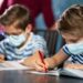 El Colegio de Médicos apoya la retirada progresiva de las mascarillas en las aulas