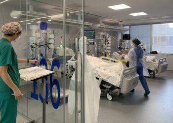 Málaga registra un descenso de 70 hospitalizados por COVID en una semana