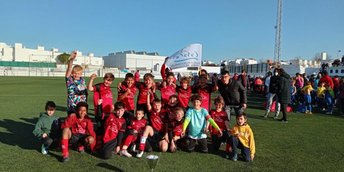 Los benjamines de la Escuela de Fútbol de Casares, campeones de la fase clasificatoria del Mundialito