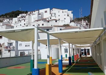 Últimos detalles para la nueva guardería municipal de Casares