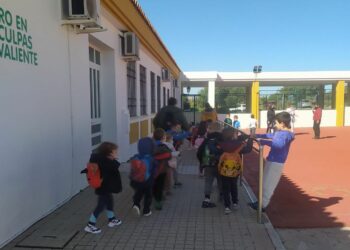 Gran acogida de los campamentos urbanos en los colegios Blas Infante y Los Almendros