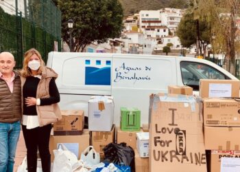 Camiones llenos de solidaridad salen desde Benahavís para ayudar a refugiados de Ucrania