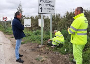 El polígono industrial «La Dehesilla» estrena señales informativas