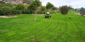 Mejoras en las zonas verdes de Casares Costa