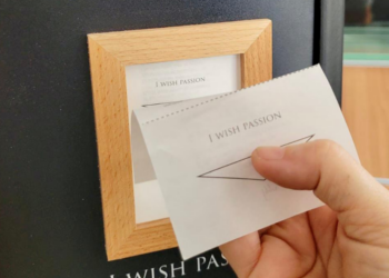 Benahavís reparte versos en el Día de la Poesía