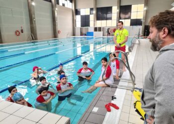 Los futuros socorristas de Manilva continúan su formación