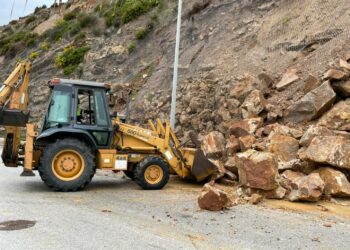 El viento y la lluvia ocasionan incidentes leves en Casares