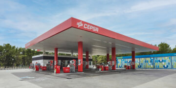 Cepsa ofrecerá un descuento universal e inmediato de 10 céntimos por litro en cada repostaje