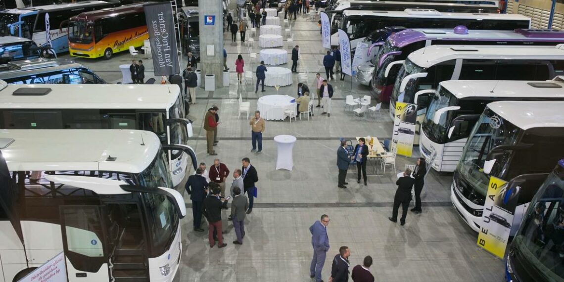El sector del autobús ofrece su flota para trasladar a Málaga a los refugiados ucranianos