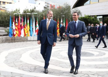 Pedro Sánchez anuncia bajada de impuestos pero no aclara ni cuándo ni cómo