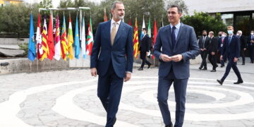 Pedro Sánchez anuncia bajada de impuestos pero no aclara ni cuándo ni cómo