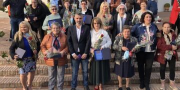 Homenaje del PSOE a doce mujeres anónimas de profundo arraigo con Marbella y San Pedro