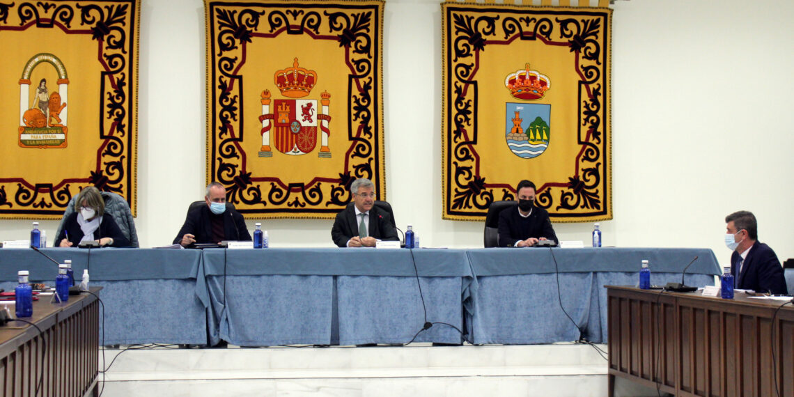El Pleno de Estepona aprueba la nueva ordenanza de plusvalía, que ahorraría un 35% a los esteponeros