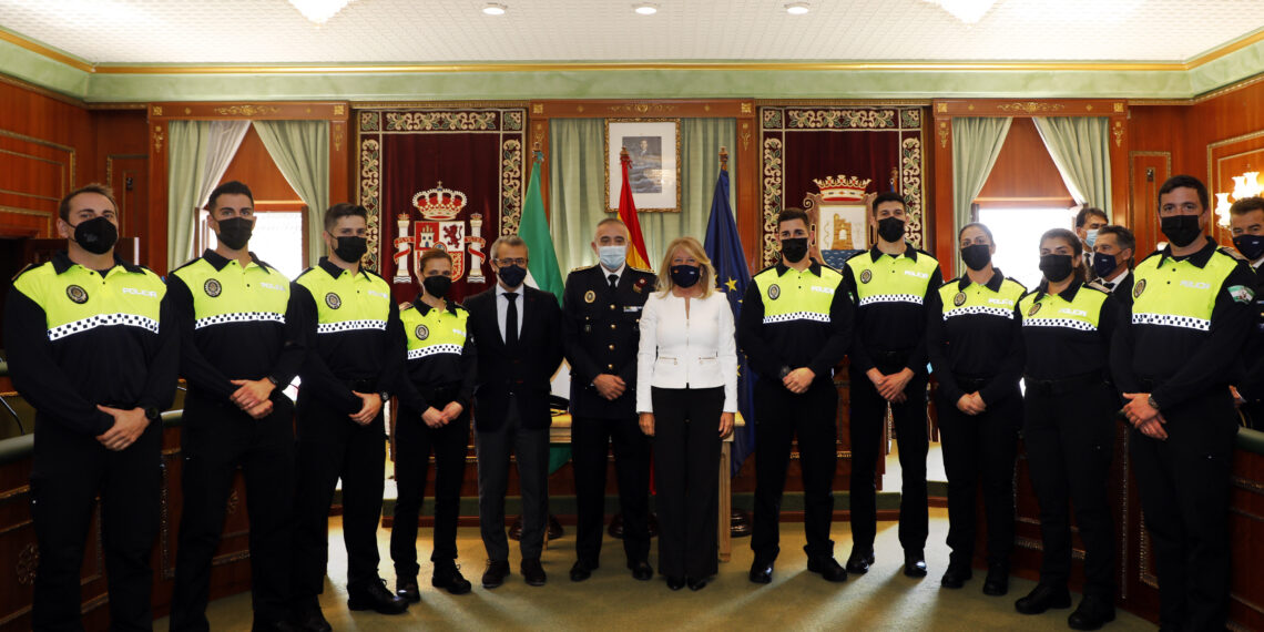 Marbella incorpora a una decena de nuevos agentes de Policía Local y sumará otros 28 este año
