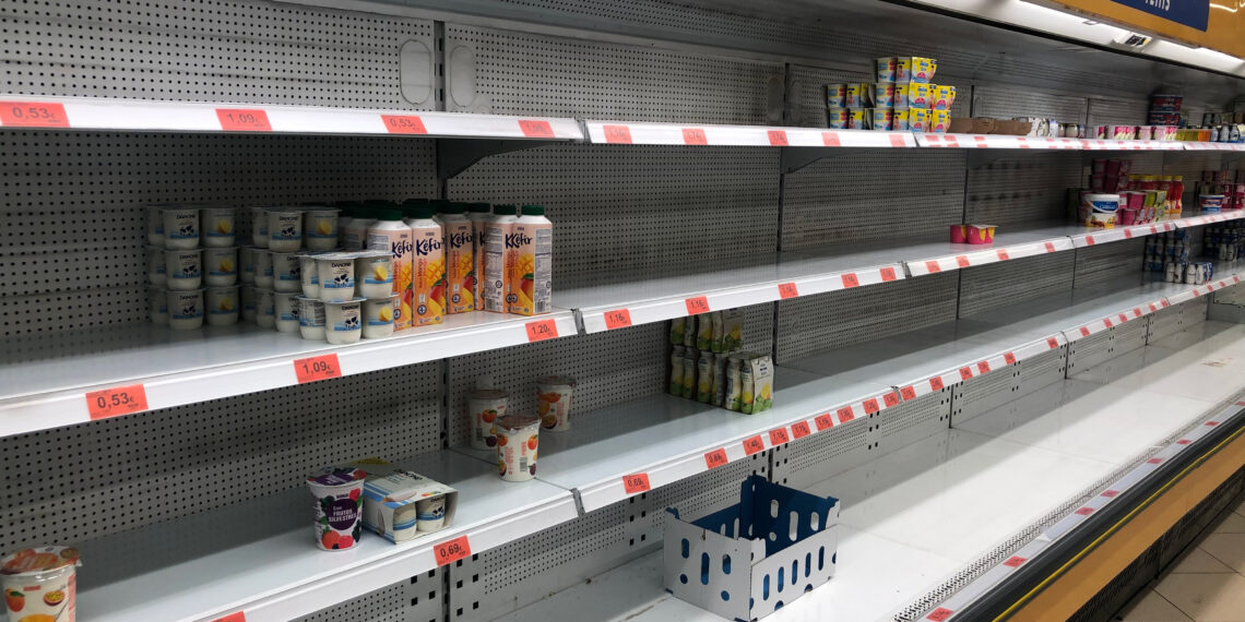 Empiezan a escasear productos frescos en los supermercados de Andalucía