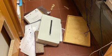 Denuncian el robo del ajuar de una Virgen y de 3.000 euros en una Hermandad de Marbella