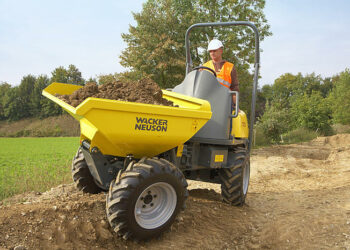 Casares ofrece un curso para aprender a manejar un dumper