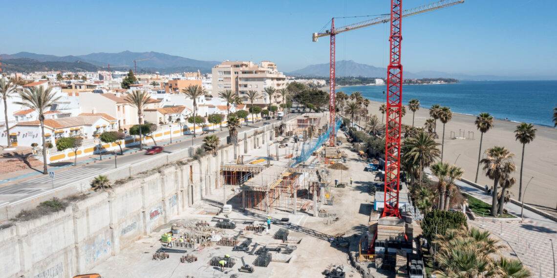 Finalizadas las obras de cimentación del balcón al Mediterráneo de Estepona