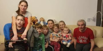 San Pedro se vuelca para acoger a una familia ucraniana con cinco niños