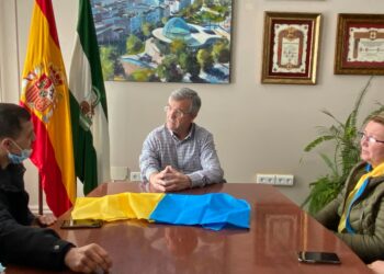 García Urbano recibe a la asociación de ucranianos en Estepona y ofrece la colaboración institucional