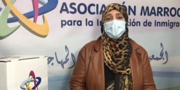 Denuncian que un colegio de Málaga «aísla» a una alumna de 14 años por ponerse el hiyab
