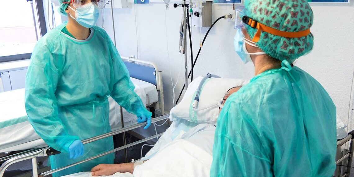 160 personas continúan hospitalizadas por COVID en Málaga, 18 en la UCI