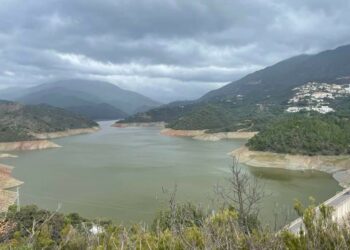 El pantano de Istán recupera la mitad de sus reservas y garantiza agua para todo el verano