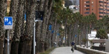 Investigan el hallazgo de un cadáver en el paseo marítimo de Málaga capital