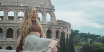 Ana Mena estrena ‘Cuando la noche arriba’, versión en español de ‘Duecentomila ore’