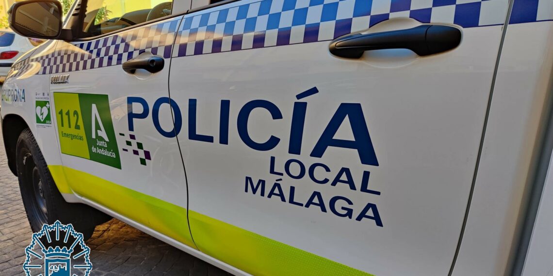 Dos policías y una médica salvan la vida a un hombre que se estaba atragantando con un trozo de carne