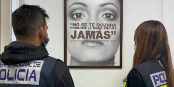 Estepona premia a los Cuerpos de Seguridad que protegen a mujeres víctimas de violencia