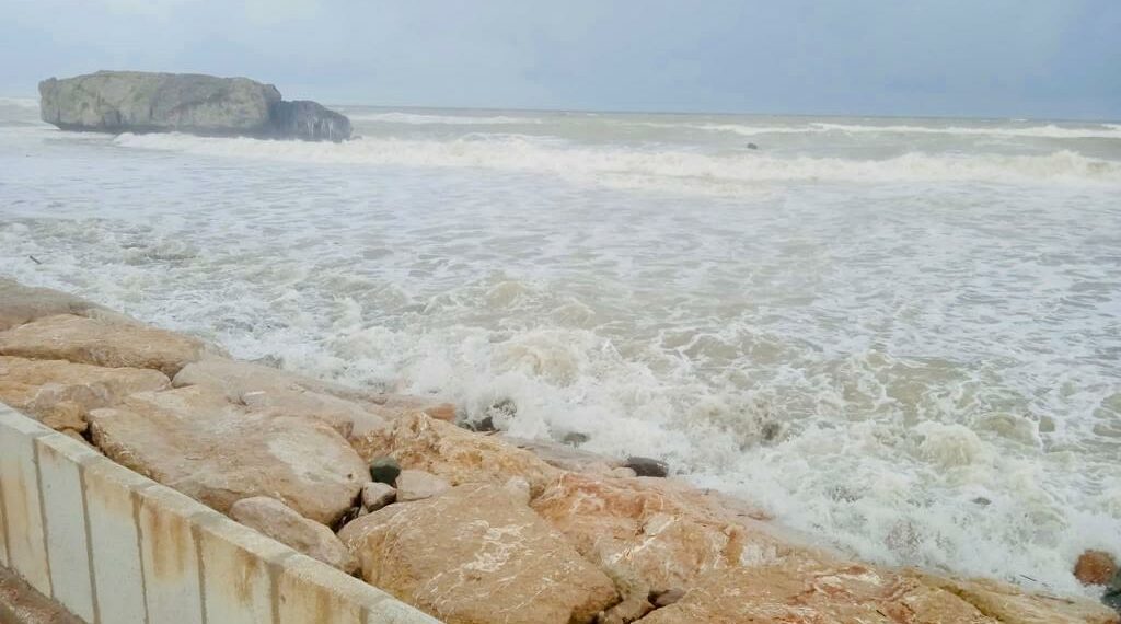 Así han quedado tras el temporal las playas de Casares y Manilva