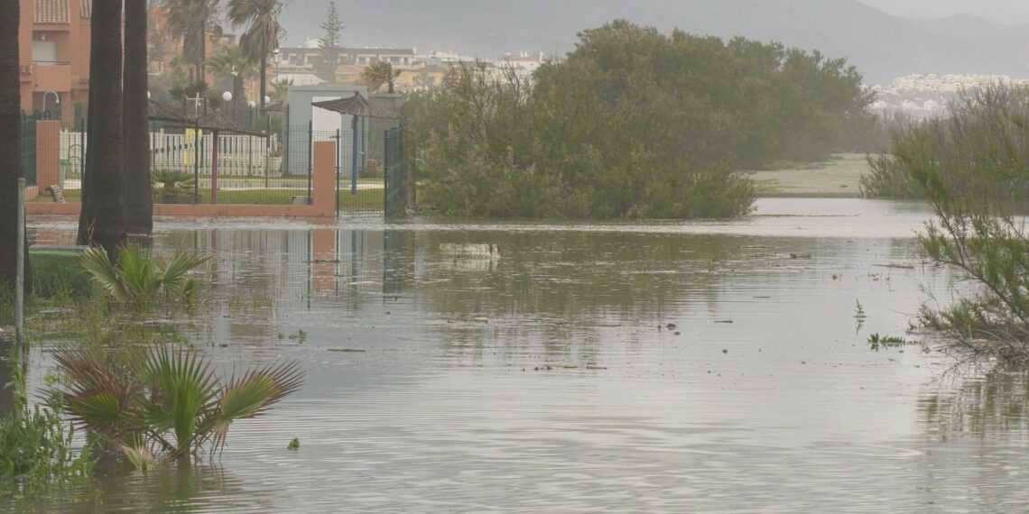 Así han quedado tras el temporal las playas de Casares y Manilva