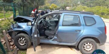 Aparatoso accidente con una herida en Benahavís