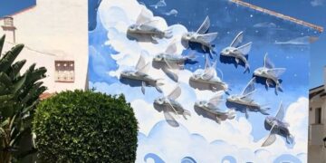 Sabinillas ya luce el nuevo mural de la Plaza del Donante