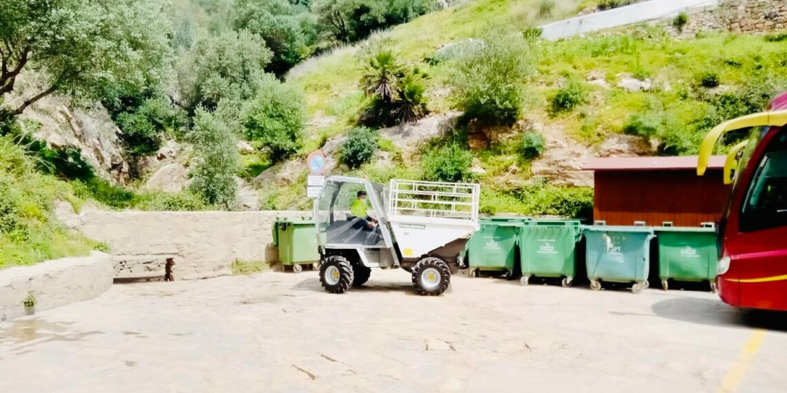 Nuevo vehículo para la recogida de residuos en Casares