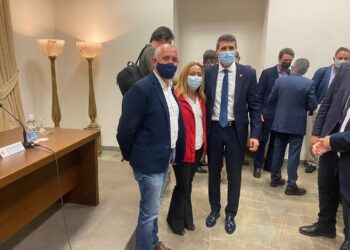 Manilva defiende su litoral en la presentación de la Estrategia para la Costa