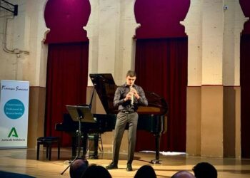Israel Román, miembro de la banda municipal de Manilva, 3º Premio de Oboe Profesional