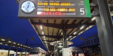 Entra en funcionamiento el primer tren Granada-Málaga