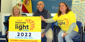 Estepona se suma un año más a la marcha solidaria ‘Darkness into Light’ contra el suicidio