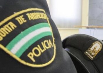 Detenido en Málaga por abandonar a su hijo de 15 años que presenta una gran discapacidad y dependencia