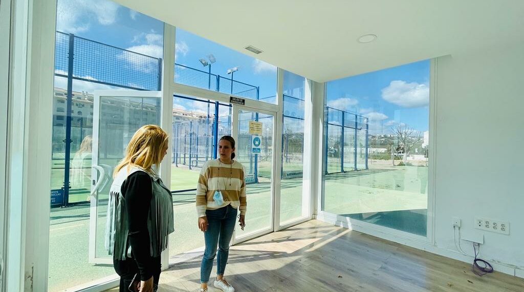 El Ayuntamiento de Casares trabaja para recuperar el Centro Deportivo de Marina de Casares