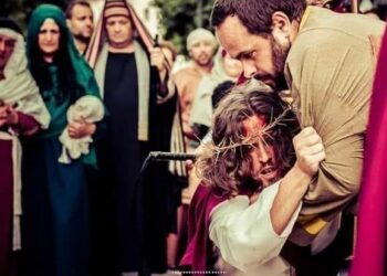 Un centenar de personas volverán a representar el 16 de abril la ‘Pasión según Estepona’